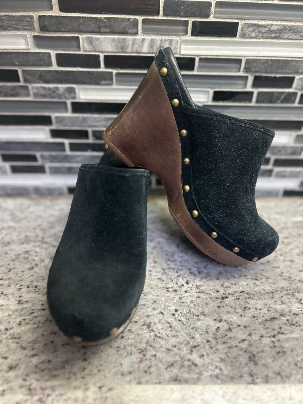 Women's Ugg Black Suede Slip-On Mule size 7